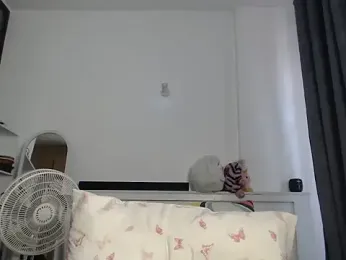 peeky_pinky webcam model stream image