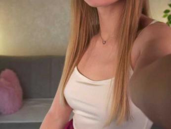 ilittleheart webcam bongacams model stream image