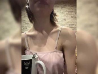 18YoungPussy18 webcam model stream image