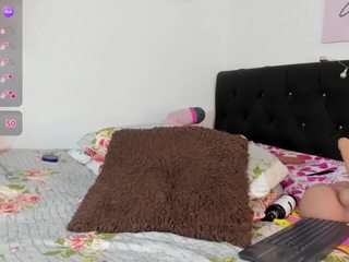 paulinagame webcam model stream image