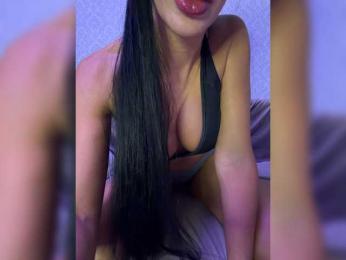 LuxeMia1 webcam model stream image