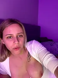 lunawolf21 webcam model stream image