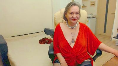 WetGrany webcam model stream image