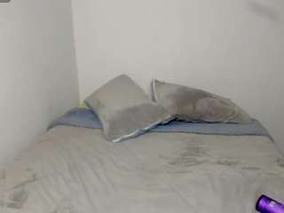 dephnee webcam model stream image