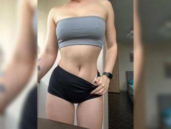 Lolichka20 webcam model stream image