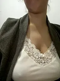 farah-36 webcam model stream image