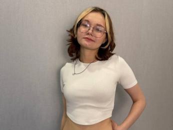 ShemikaDestro webcam model stream image