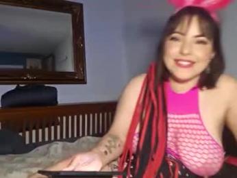 lilchicanbigbrute webcam model stream image