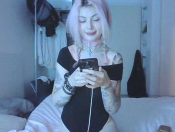 EmilyFlowers webcam bongacams model stream image