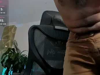 MaximusClark webcam model stream image