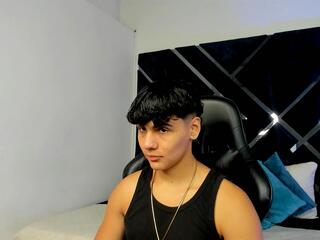 Chris De La Fonde webcam model stream image