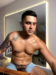 big-tyler webcam stripchat model stream image