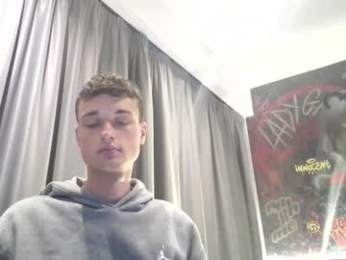 london_tomy webcam model stream image