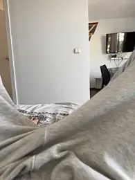 Manu97k webcam model stream image