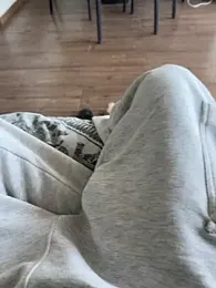 Manu97k webcam model stream image