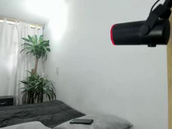 lia_and_felipe webcam model stream image