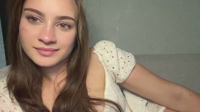 LilliOgden webcam model stream image