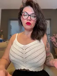 CarlaConnorTV webcam model stream image