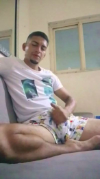 Deresullivan webcam model stream image