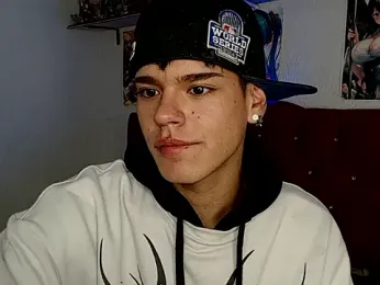 Kevinmiett webcam model stream image