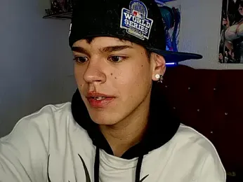 Kevinmiett webcam model stream image