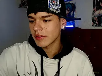 Kevinmiett webcam model stream image