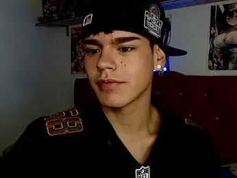 Kevinmiett webcam model stream image