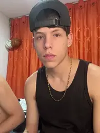 Yoskingg_moisest webcam stripchat model stream image