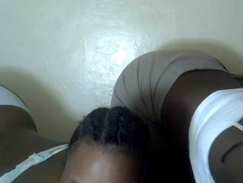 Prettyswee webcam model stream image