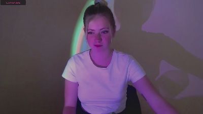 AliceMeaww_ webcam model stream image