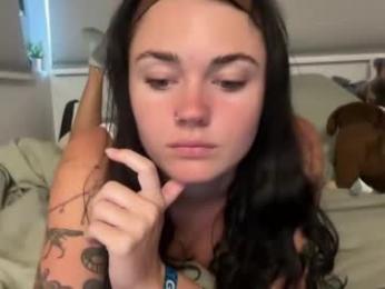 queencassidyy webcam model stream image