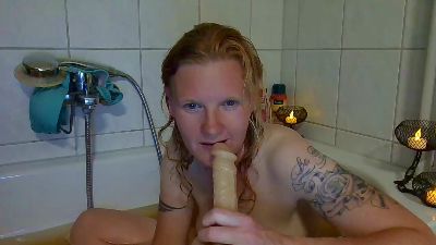 RoteZora85 webcam model stream image