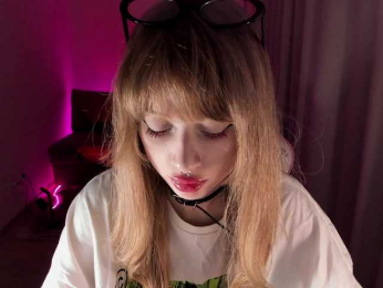 mnepohuyy webcam bongacams model stream image