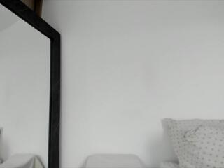 July V webcam model stream image