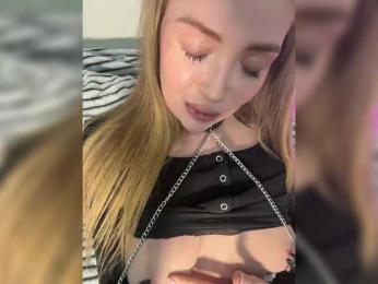 MILEDIUM webcam bongacams model stream image