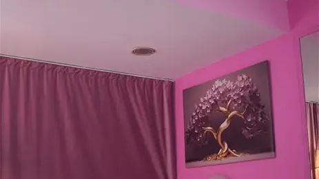 LaraBrynn webcam stripchat model stream image
