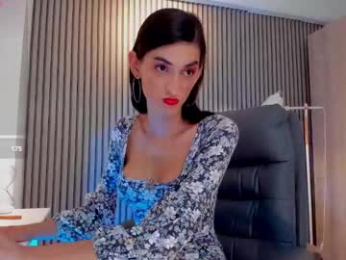 lily_cash1 webcam chaturbate model stream image