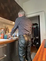 SexyLeon8 webcam stripchat model stream image