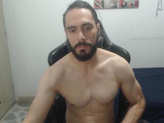 Jusstin I webcam model stream image