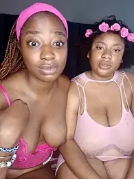 SexypuppyXX webcam stripchat model stream image