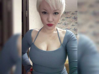 Snovidica webcam bongacams model stream image