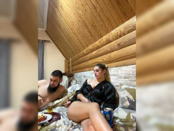 SweetCoople webcam model stream image