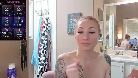ThornsandHoney webcam model stream image