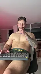 Valenthino_Salvatore webcam model stream image