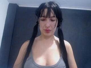 Leea Rose webcam model stream image