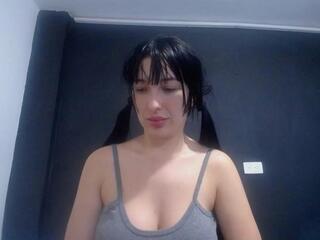 Leea Rose webcam model stream image