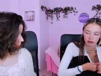 lia_dream_ webcam model stream image