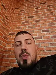 DoubleTroubleY webcam model stream image