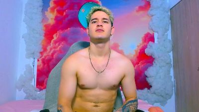 AlexPierss webcam model stream image