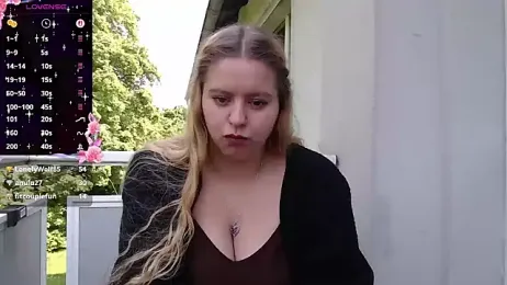 Mia_lou05 webcam model stream image